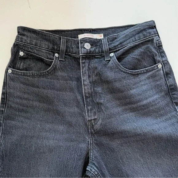 Levi’s 70s High Rise Flare Jean, Size 28 x 32  (actual waist measurement is 30”) - Picture 3 of 10